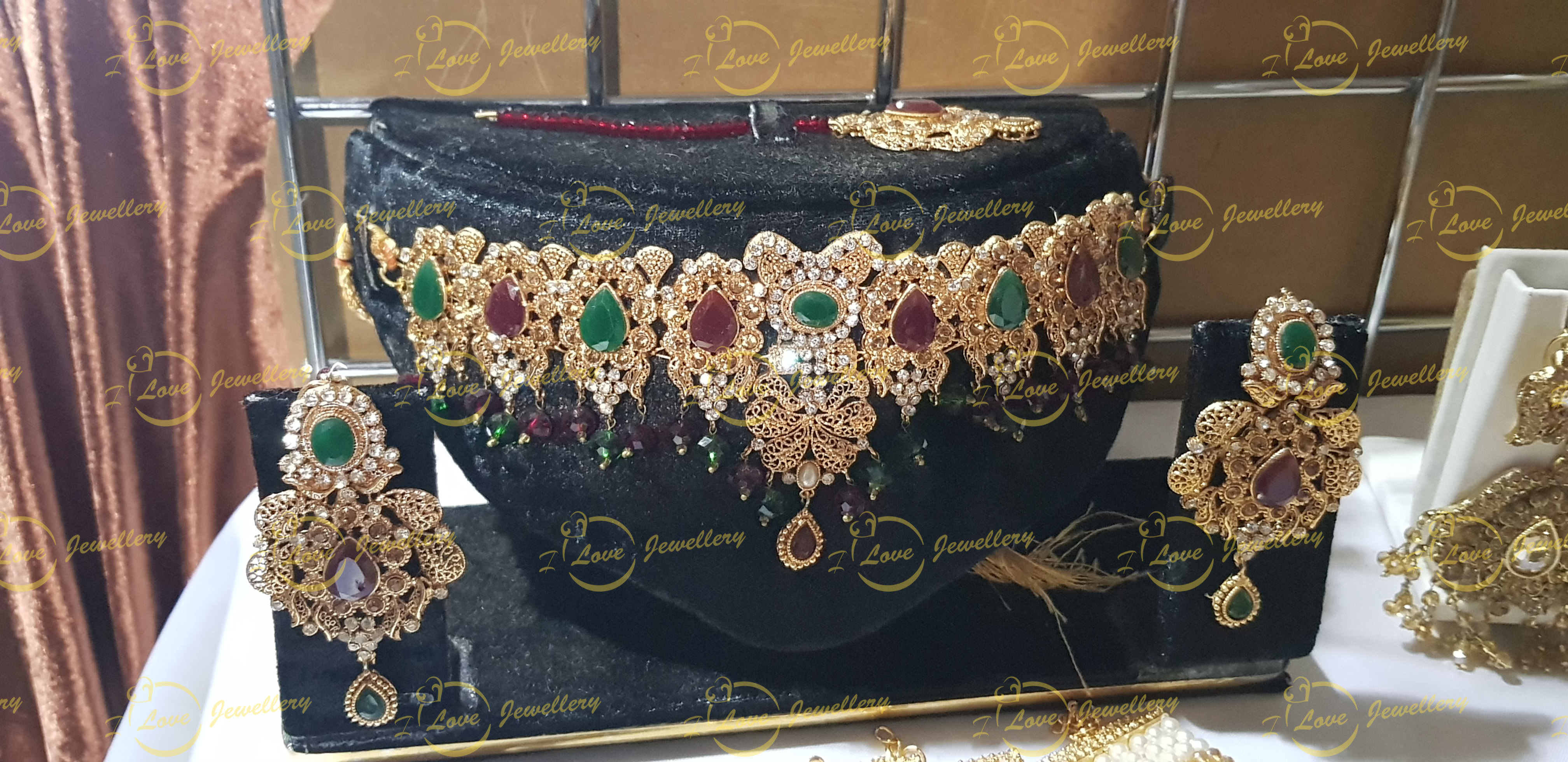 Pakistani choker - green maroon choker - mehndi choker - bridal chokers - wedding choker necklace- golden choker - pearl choker - wholesale Pakistani jewellery - bespoke Pakistani jewellery