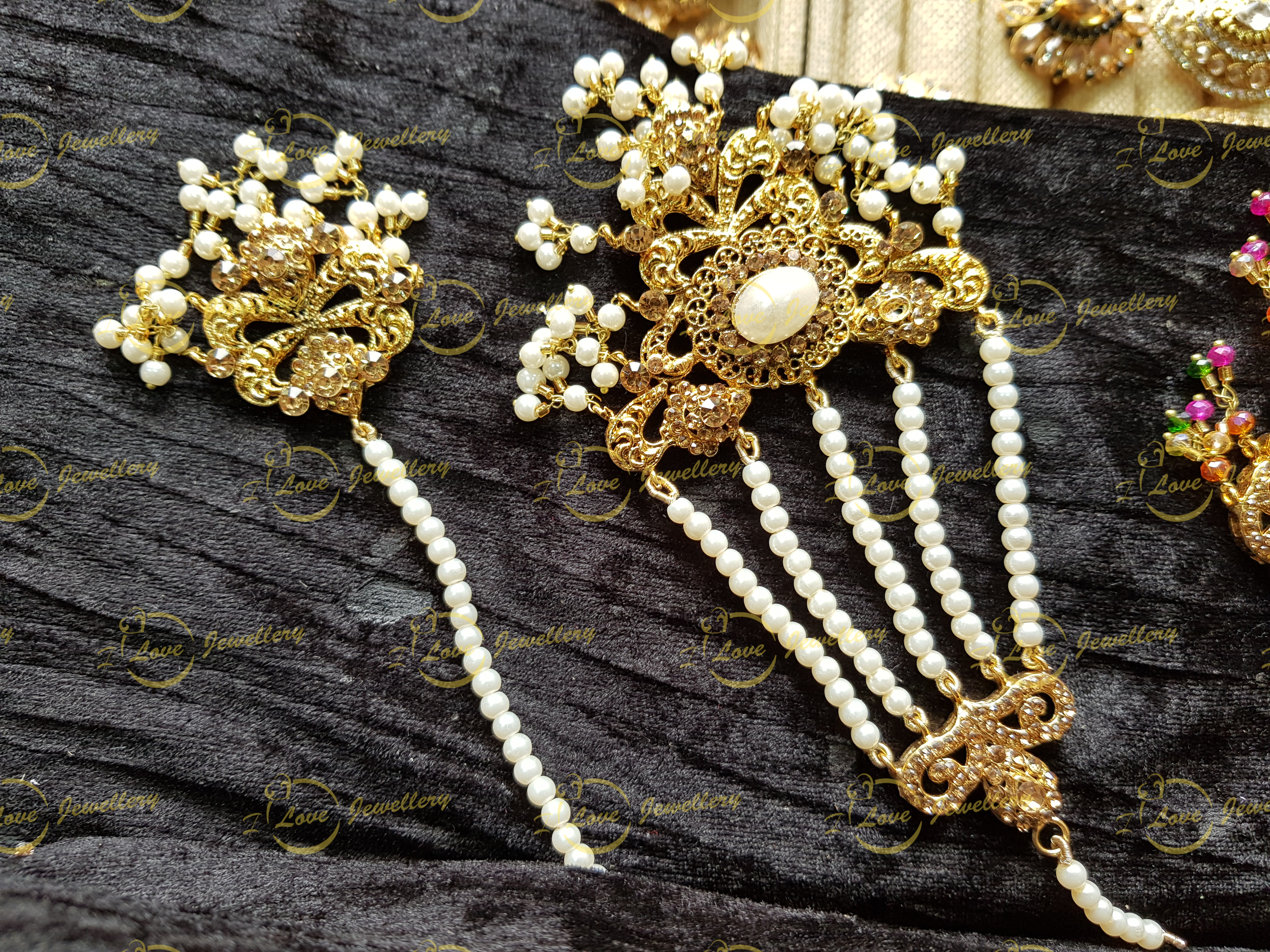 Jhoomar tikka set - pearl jhoomar tikka - wholesale Pakistani jewellery - bespoke Pakistani jewellery