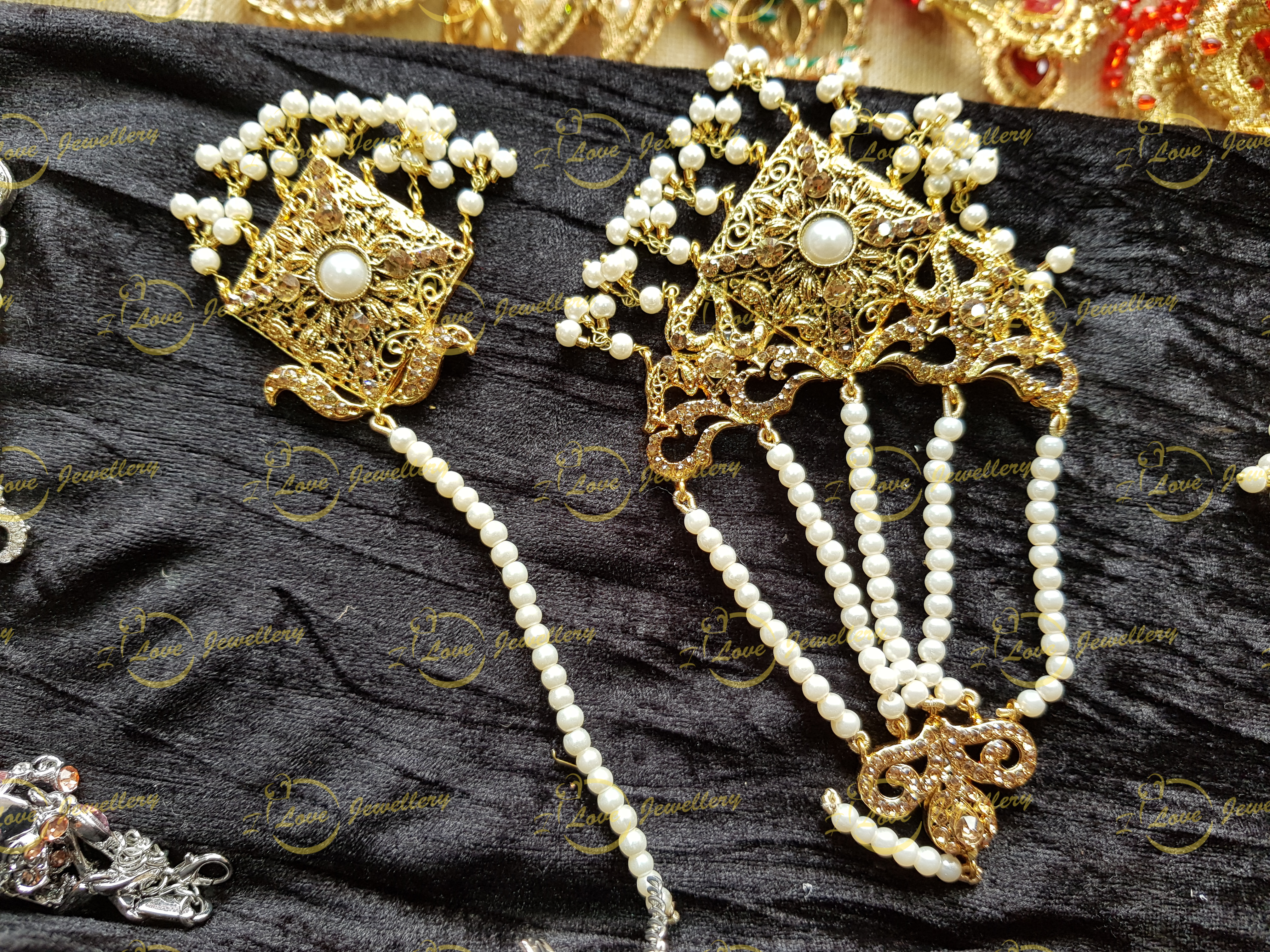 Jhoomar tikka set - pearl jhoomar tikka - wholesale Pakistani jewellery - bespoke Pakistani jewellery