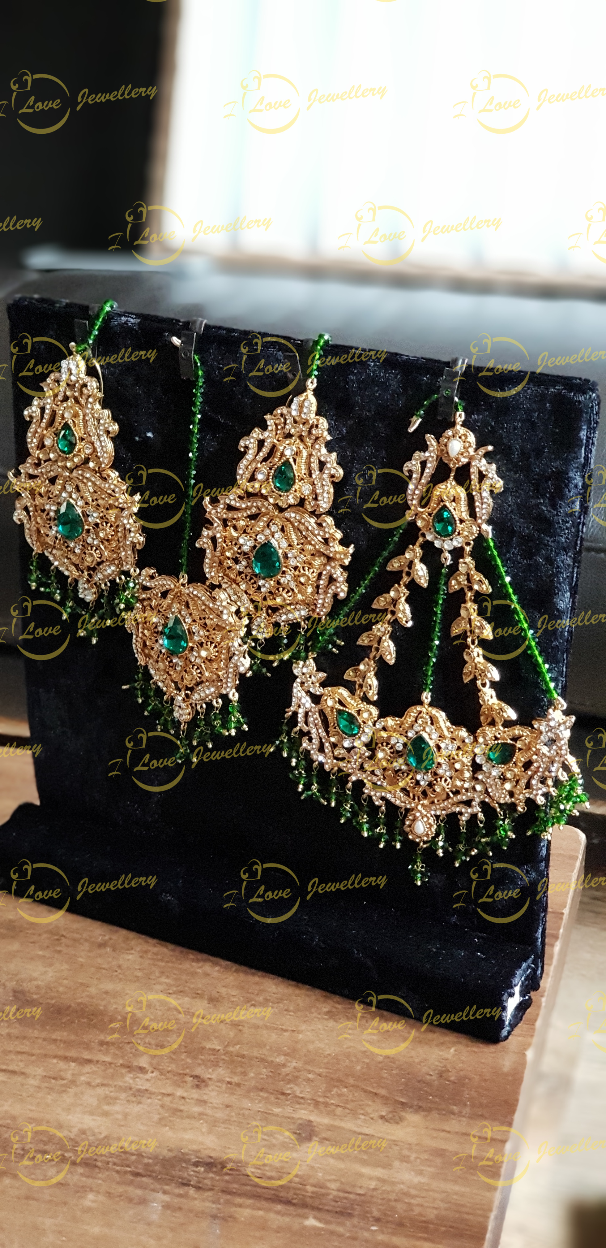 jhoomar tikka earrings set - bridal jewellery - wholesale Pakistani jewellery - bespoke Pakistani jewellery